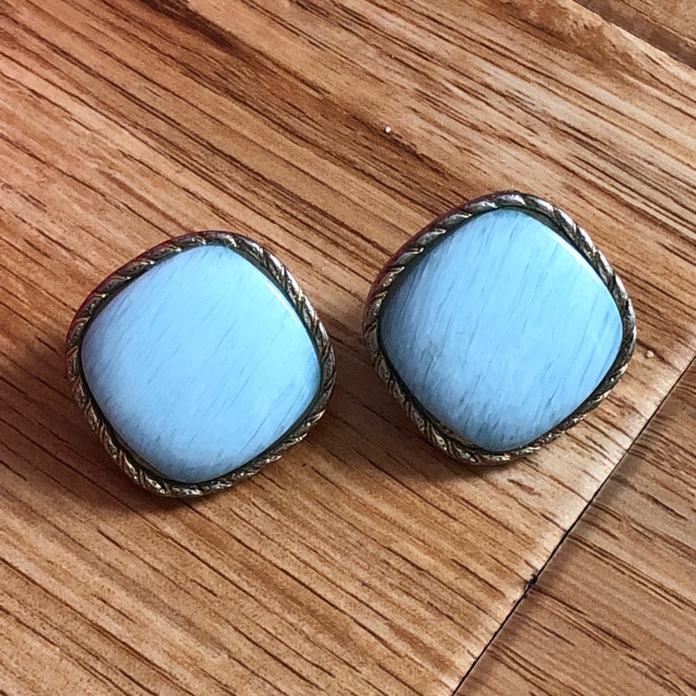 Baby Blue Diamond-Shape Earrings